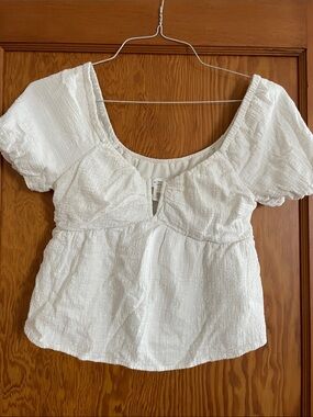 Textured White Scoop-Neck Puff Sleeve Blouse